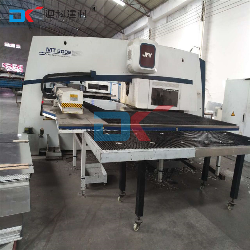 How to adjust the atomization pressure of spraying equipment(图1)