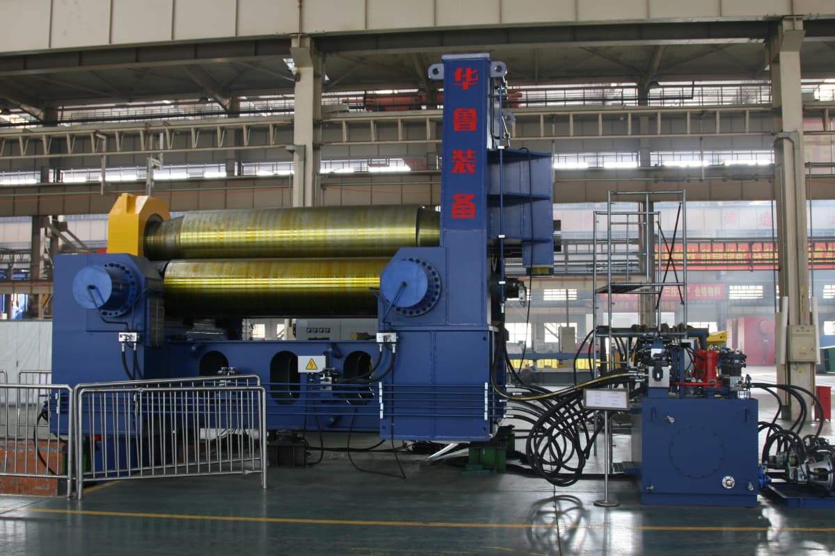 WS11KY-180×4200 CNC three-roller plate rolling machine(图3) WS11KY-180×4200 CNC three-roller plate rolling machine(图3)